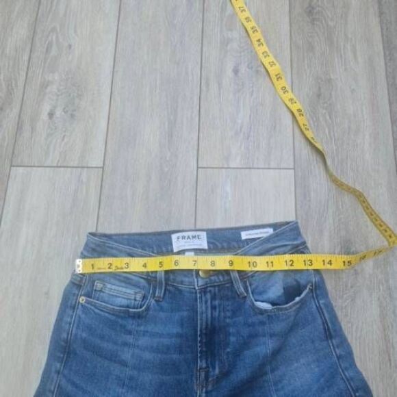 Frame Denim zig zag hem cropped jeans Le Nouveau Straight STYLE: GENESIS - Picture 7 of 10